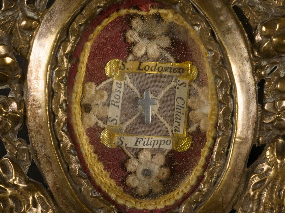 PAIRE DE RELIQUAIRES ITALIENS DU XVIIIᵉ SIÈCLE AUX GRIFFONS - Image 5